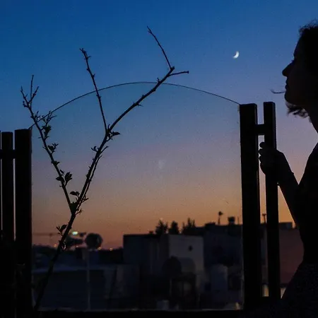 La Luna אכסניה *